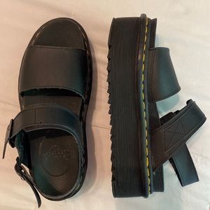DR MARTENS VOSS PLATFORM SANDAL SIZE 39